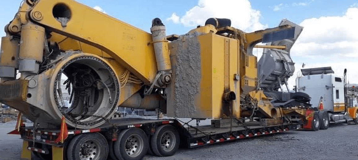 Moviendo Gigantes: El Transporte Especializado de Maquinaria Industrial NO es un Servicio Común